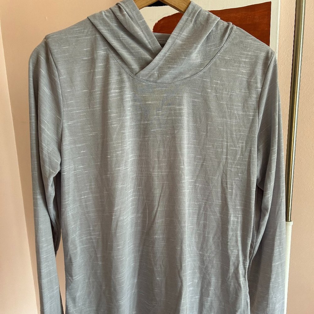 Light Gray Nike Dri-Fit Thin hooded pullover Size M